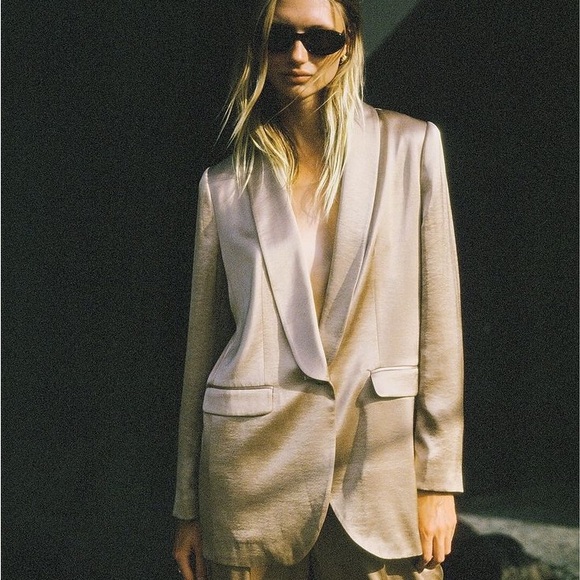 Madewell Oversized Satin Suit. - Picture 2 of 2